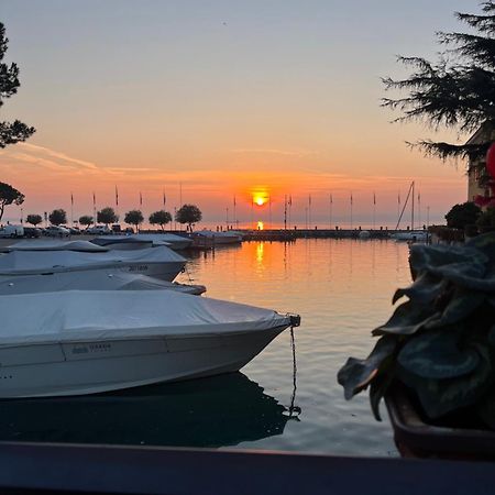 Porto Valentino 2 Lejlighed Sirmione Eksteriør billede