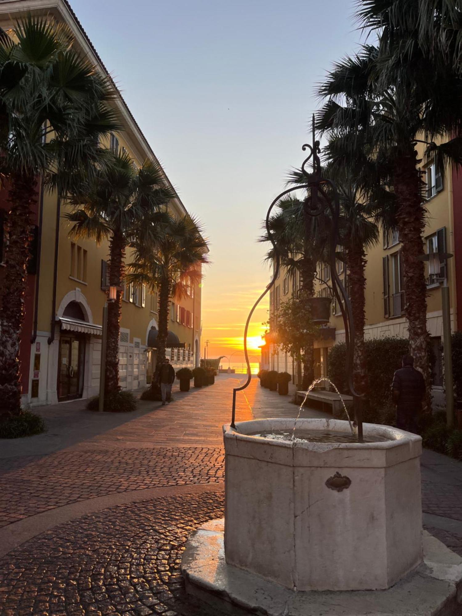 Porto Valentino 2 Lejlighed Sirmione Eksteriør billede
